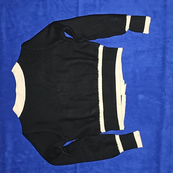 Women's sweater - Picture 6 of 6